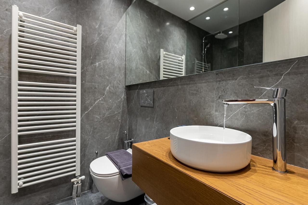 Phaedrus Living Luxury Penthouse Ploutarchou Daire Atina Dış mekan fotoğraf